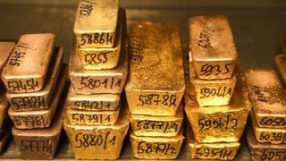 Precios del oro caen mientras inversores esperan decisión del Banco Central Europeo