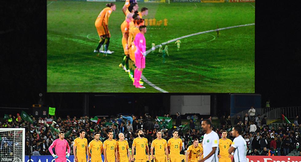 La Selección de Arabia Saudita no quiso acatar el Minuto de Silencio previo al partido ante Australia (Foto: Getty Images)