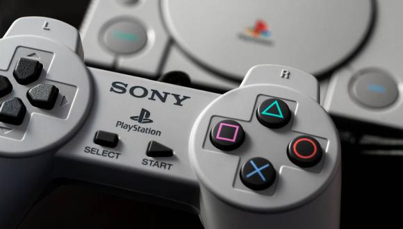 Sony lanzó hace unos días la PlayStation Classic, versión mini de su consola original, con la que busca liderar en el mercado retro, en el que compite con Nintendo.