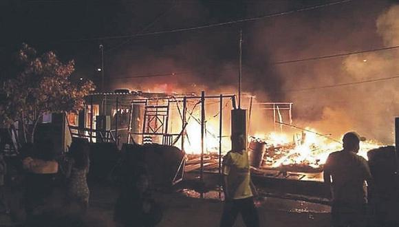 Incendio se registró en el caserío Ampliación de Viduque, en Catacaos. (Foto Referencial)