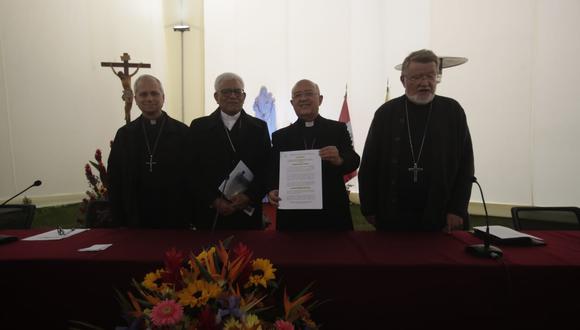 Monseñor Miguel Cabrejos estuvo acompañado por el cardenal Pedro Barreto. (Foto:  Renzo Salazar / @photo.gec)