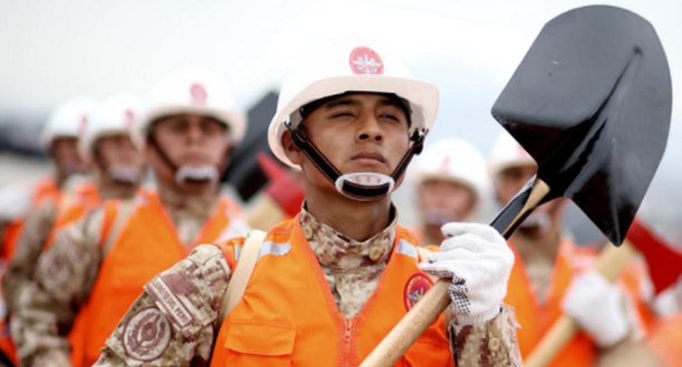 Personal del COEN desfilará en parada militar del 29 de julio. (Foto: Andina)