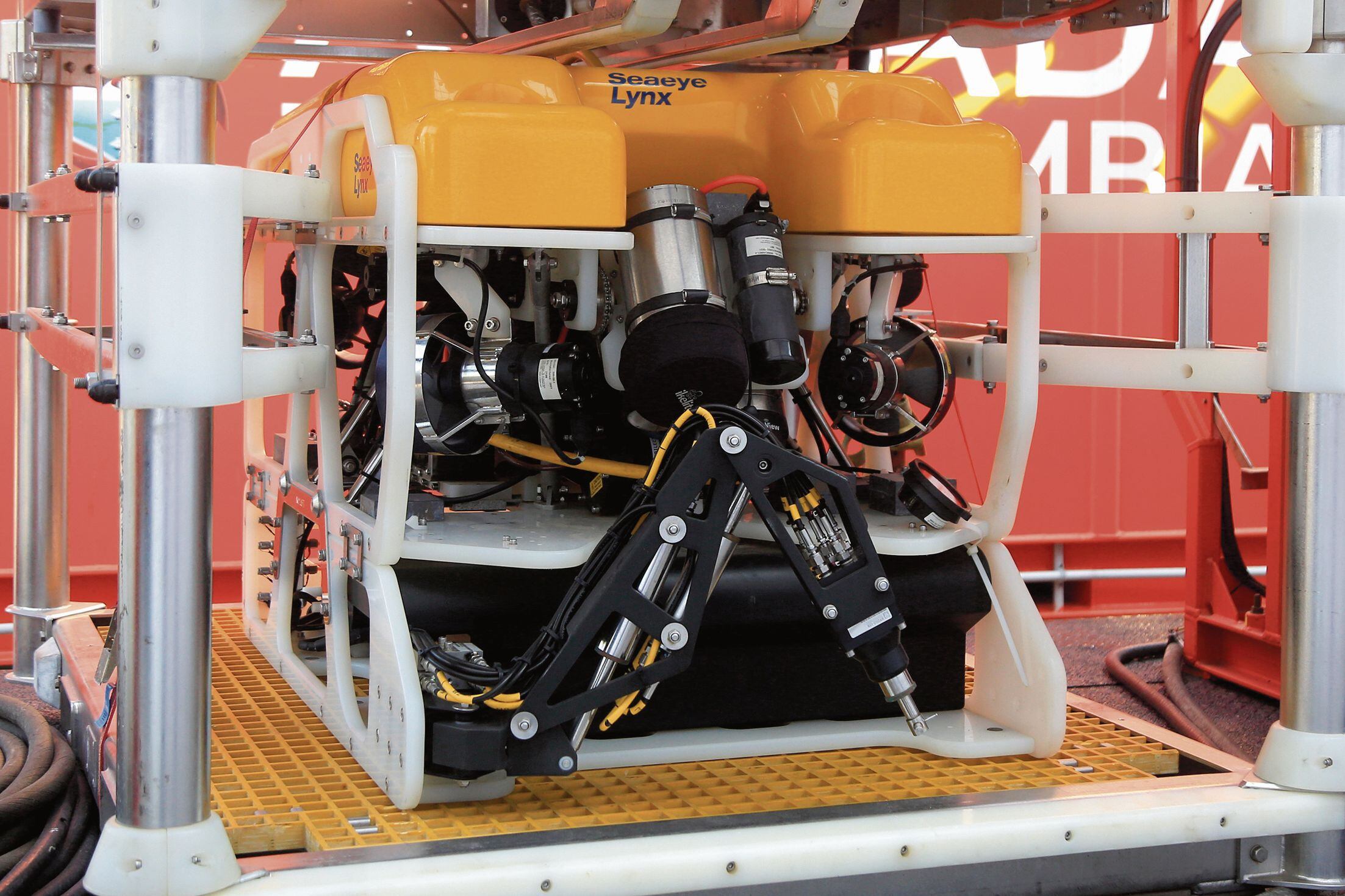 The Saab Seaeye Lynx underwater robot can descend to a depth of 900 meters.  (Photo: EFE)