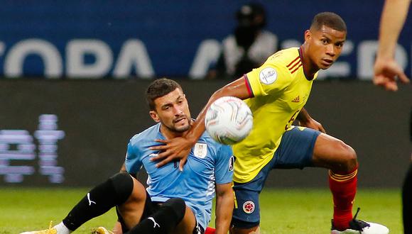 Colombia y Uruguay protagonizan un partidazo por las Eliminatorias. (Foto: AFP)