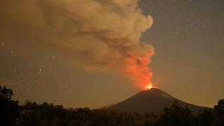 Volcán Popocatépetl mantiene emisión de gases y ceniza en México