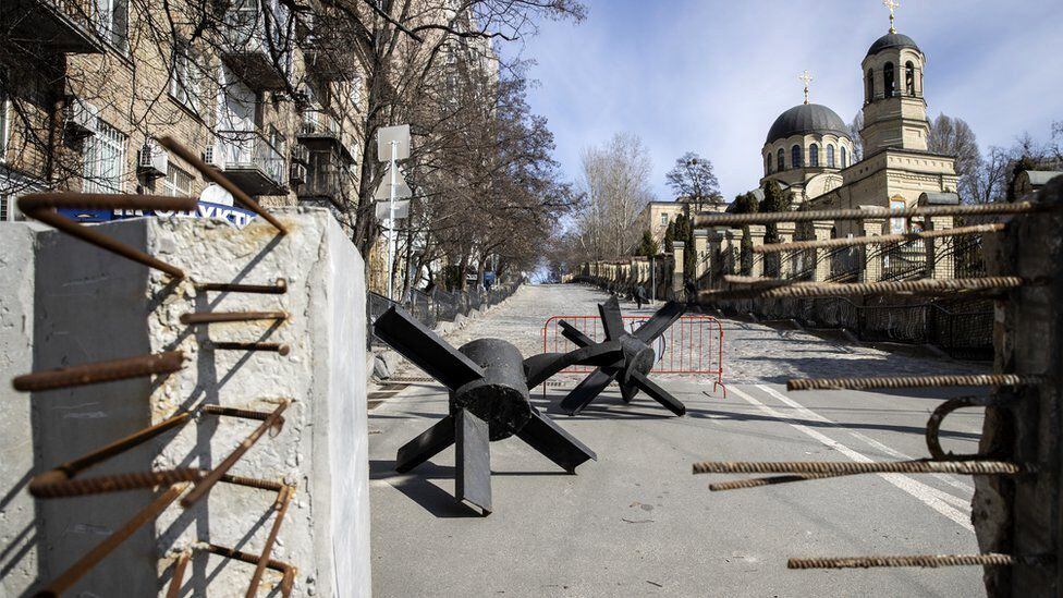 Barricades have been placed on roads in Kiev, using concrete blocks and anti-tank obstacles from World War II taken from the city's museum.