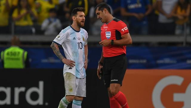 Messi tras eliminación de la Copa América: "Se cansaron de cobrar boludeces y no fueron al VAR". (Foto: AFP)