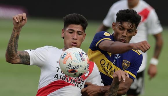 Boca Juniors empató con River Plate en l Bombonera. El peruano Carlos Zambrano fue expulsado en el segundo tiempo. (Foto: AFP)