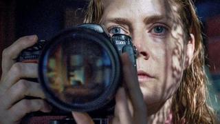 “La mujer en la ventana”: nuestra crítica a la película de suspenso y misterio de Netflix