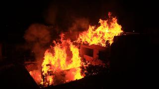 Trujillo: voraz incendio consumió inmueble de parqué y pinturas | FOTOS y VIDEO