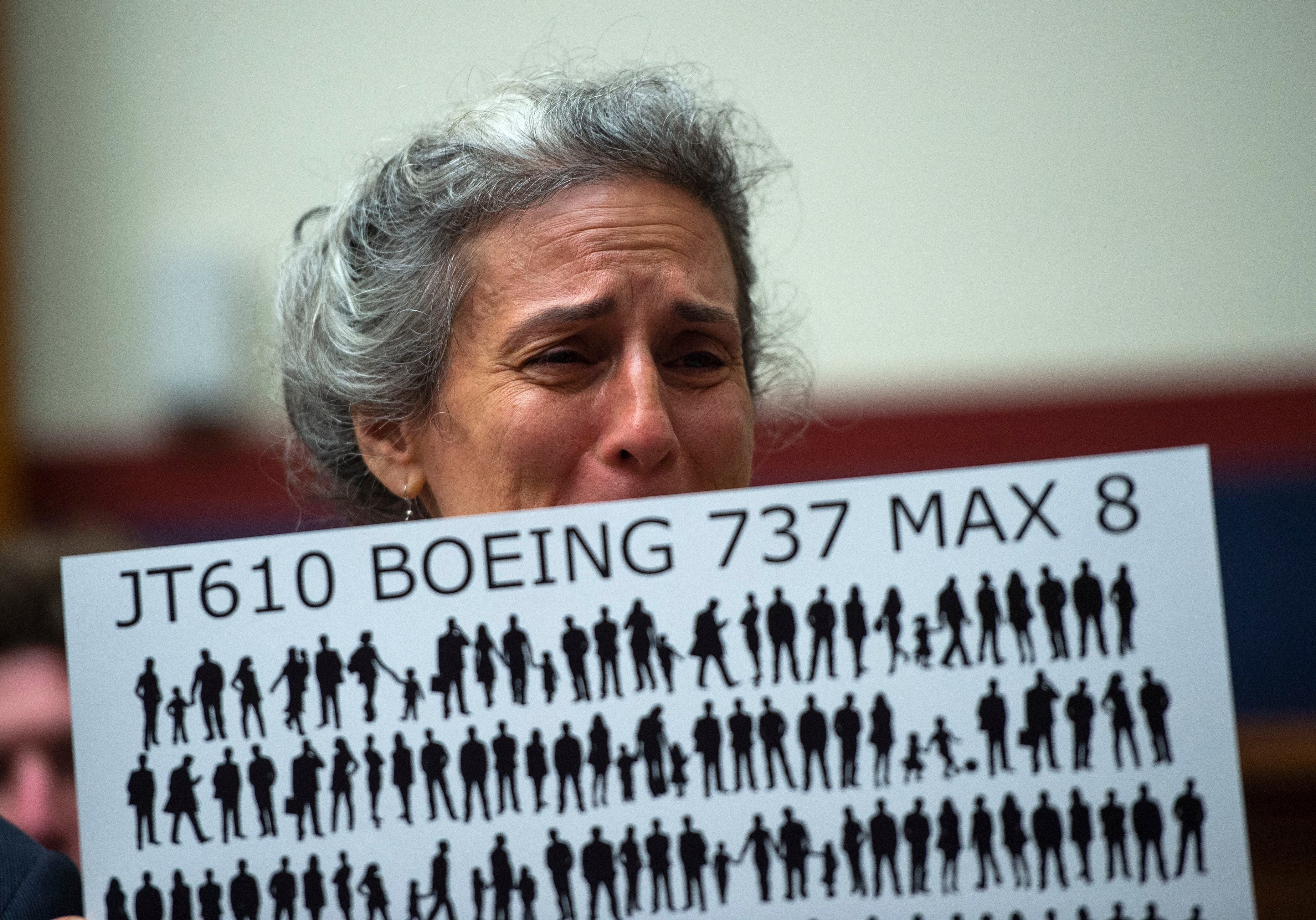 Nadia Milleron, la madre de Samya Stumo, quien murió en el accidente del vuelo 302 de Ethiopian Airlines, reacciona ante una audiencia del subcomité de aviación sobre "Estado del Boeing 737 MAX: perspectivas de las partes interesadas". (Foto de Andrew CABALLERO-REYNOLDS / AFP).