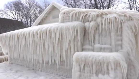 [BBC] EE.UU.: Una casa quedó totalmente cubierta por el hielo