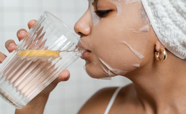 8 Consejos Para Lucir Unos Labios Hidratados Y Jugosos En Verano Labios Hidratados Consejos