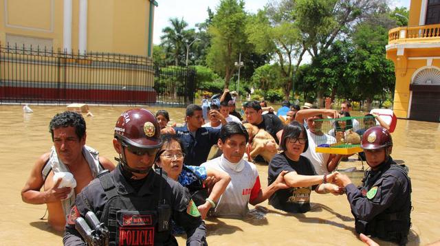 Hace un mes el desborde del río Piura inundó la ciudad - 8