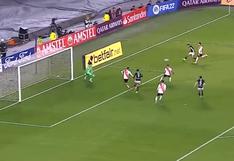 Pudo ser el empate de Colo Colo ante River Plate: Gabriel Costa disparó, pero su balón chocó en el palo