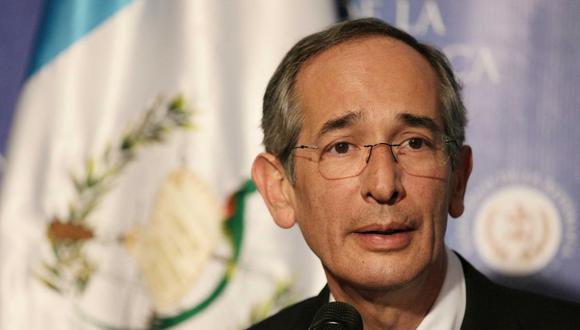 Álvaro Colom durante una conferencia de prensa el 15 de noviembre de 2011 en la Ciudad de Guatemala. (AFP FOTO/Presidencia.).