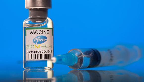 Coronavirus: la vacuna de Pfizer reduce la mortalidad en un 98%, según un estudio. (REUTERS/Dado Ruvic).