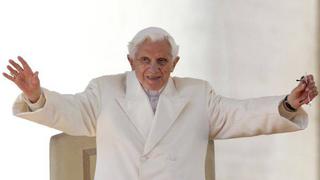 El Papa se despidió: "No abandono la cruz, sigo de una nueva manera con el Señor"