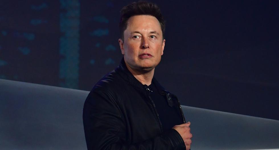 El jefe del fabricante de vehículos eléctricos Tesla, Elon Musk, es visto en una presentación en Hawthorne, California. Imagen de archivo del 21 de noviembre de 2019. (Photo by Frederic J. BROWN / AFP)
