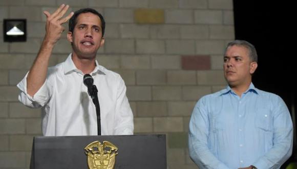 Duque (derecha) acompañó a Juan Guaidó en numerosas oportunidades en los últimos días. (Getty Images vía BBC)