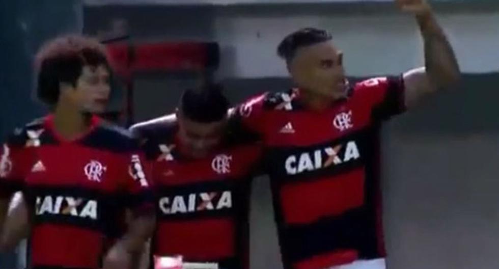 Paolo Guerrero anotó el tercer gol del Flamengo ante Botagofo por el Brasileirao. (Foto: Captura)
