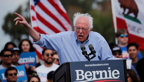 El candidato demócrata a la presidencia de los Estados Unidos, el senador Bernie Sanders, durante un mitin de la campaña Get Out the Early Vote en Santa Ana, California. (Foto: EFE).