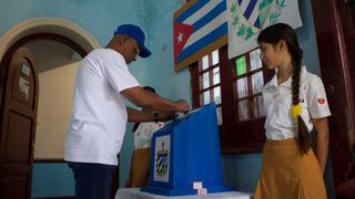 Los cubanos refrendan su nueva Constitucióncon 86,8 % de los votos