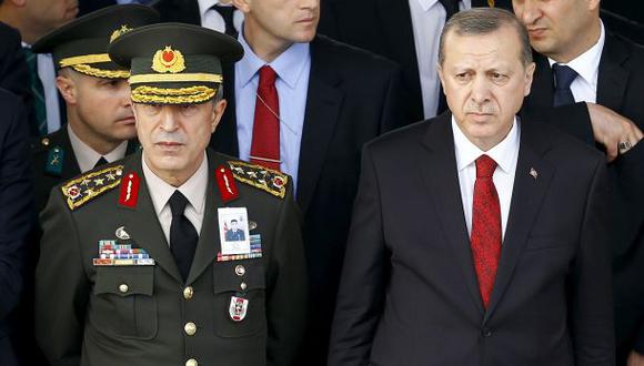 Turquía ratifica al máximo jefe del Ejército tras fallido golpe