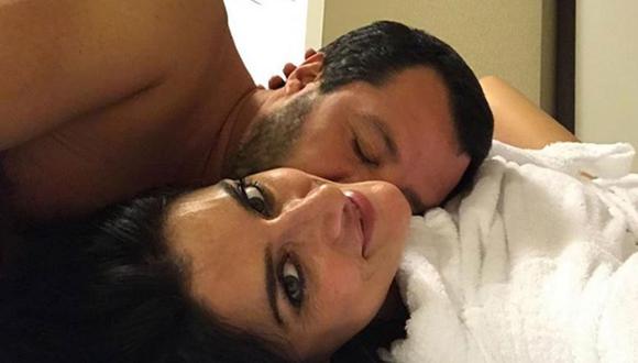 Elisa Isoardi, novia de Matteo Salvini, anuncia ruptura con 'selfie' de ambos en la cama.