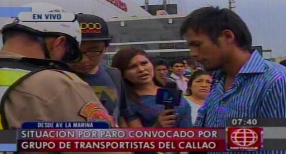 Captan a sujeto robando un celular en pleno paro de transportistas del Callao. (Foto: Captura América Noticias)
