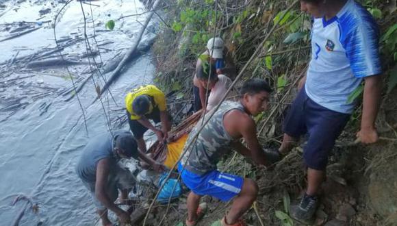 El naufragio de una canoa ocurrido el pasado viernes en el río Inambari  en el centro poblado Puerto Manoa, aún mantiene en zozobra a varias familias de los distritos de Ayapata y San Gabán en la provincia de Carabaya, en Puno (Foto: cortesía)