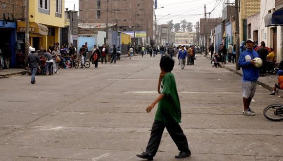 La urbanización de Manzanilla ha estado invadida por vendedores ambulantes. (GEC)