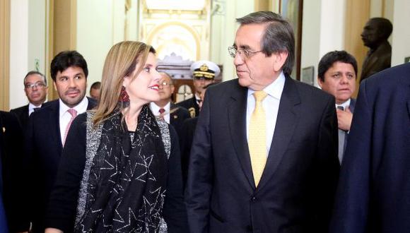 Mercedes Aráoz también se reunió con las bancadas antes de acudir al Congreso para solicitar el voto de confianza para su Gabinete. (Foto: Archivo El Comercio)