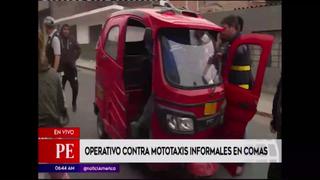 Conductores y agentes municipales se enfrentan tras operativo contra mototaxis informales en Comas