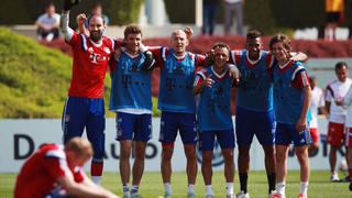 Bayern, con Claudio Pizarro, disfruta entrenamiento en Doha
