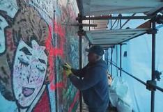 Vandalismo turístico obliga a cerrar legendario Muro de John Lennon en Praga 