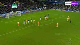 Manchester City vs. Everton: Mahrez anotó el 2-1 a favor de los ‘Citizens’ con esta exquisita definición de tiro libre - VIDEO