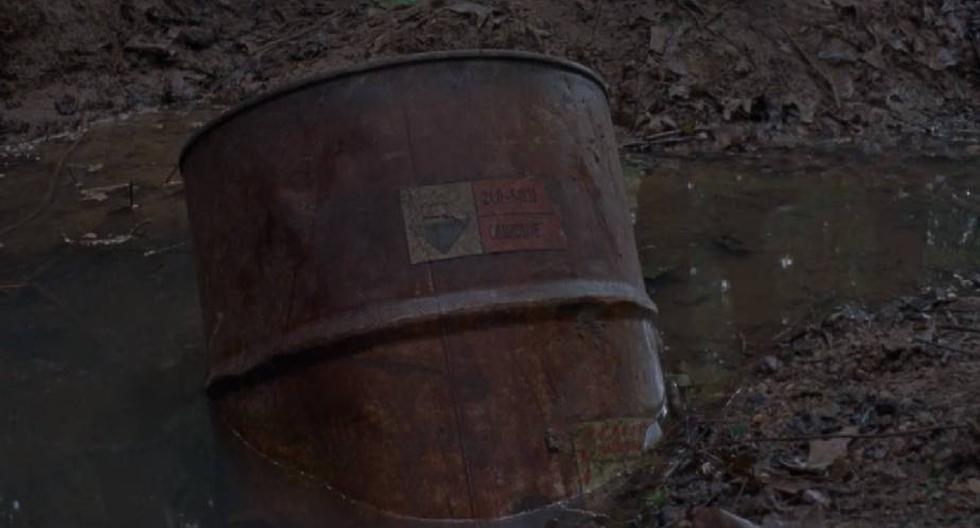 Estos barriles dejaron la sensación de que algo más pasará en ‘The Walking Dead’ (Foto: AMC)