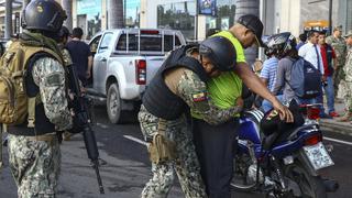 Ecuador está “en guerra” por “terrorismo de crimen organizado”, asegura ministro