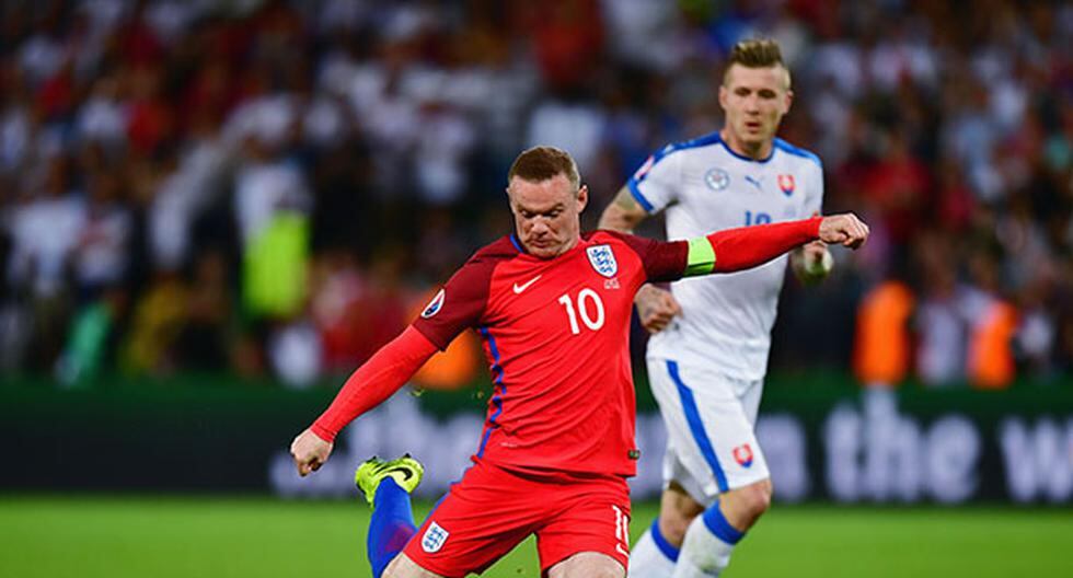 Rooney no fue titular, ingresó en el segundo y nada pudo hacer para que Inglaterra supere a Eslovaquia por la Eurocopa. (Foto: Getty Images)
