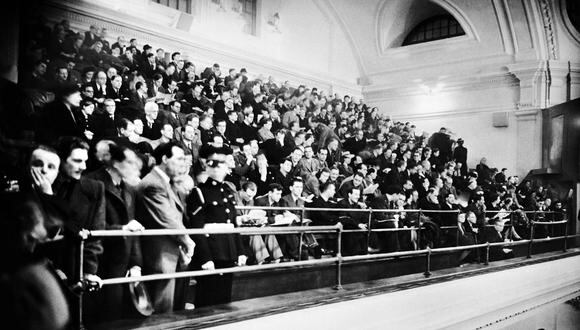 Vista general de la galería de prensa durante la primera Asamblea General de las Naciones Unidas el 10 de enero de 1946 en Londres. (Foto de AFP)