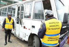 Intervienen vehículos por transitar sin autorización en Miraflores 