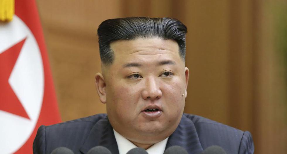 Esta foto proporcionada por el gobierno de Corea del Norte muestra al líder Kim Jong-un pronunciando un discurso en Pyongyang el 8 de septiembre de 2022. (Agencia Central de Noticias de Corea/Servicio de Noticias de Corea vía AP, archivo).