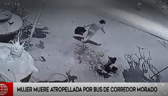Mujer sacaba la basura cuando fue arrollada por un bus del Corredor Morado. (Foto: América Noticias)