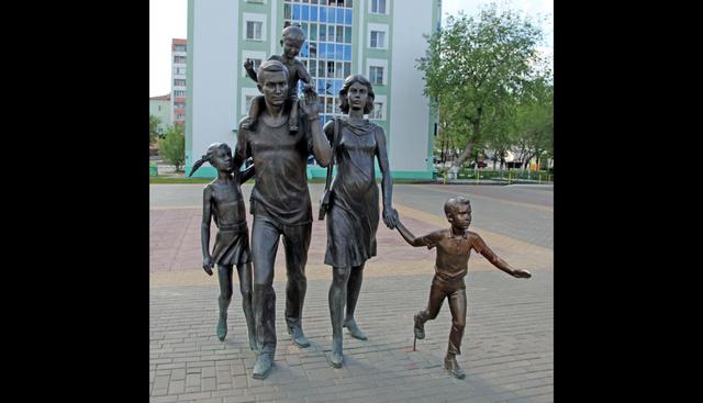 El monumento a la familia se encuentra en el centro de Saransk, cerca de la catedral de San Feodor Ushakov.  Foto: Shutterstock