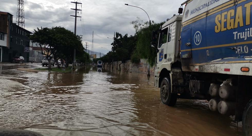Fuertes lluvias se registraron la noche del viernes en la ciudad de Trujillo.