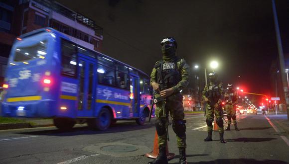 Las autoridades colombianas temen un aumento de los contagios de COVID-19 que pueda llevar a que el país viva un tercer pico de la pandemia. (Foto: Raul ARBOLEDA / AFP).