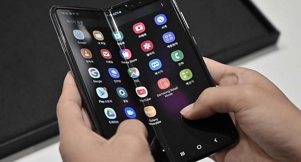 Vista de un Samsung Galaxy Fold, el smartphone plegable de Samsung que fue presentado este mes de septiembre. (Foto: Jung Yeon-je / AFP)