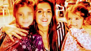 Argentina: Derrumbe de balcón mata a una madre y a su hija de 3 años