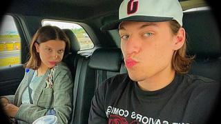 Millie Bobby Brown, captada de la mano junto a Jake Bongiovi, hijo de Jon Bon Jovi